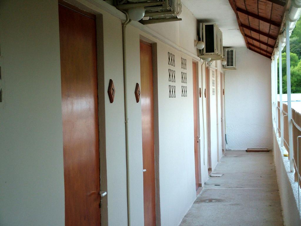 George'S Apartment Agia Marina  Стая снимка
