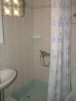 George'S Apartment Agia Marina  Екстериор снимка
